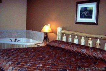 Pine Peaks Lodge & Suites Cross Lake Zimmer foto